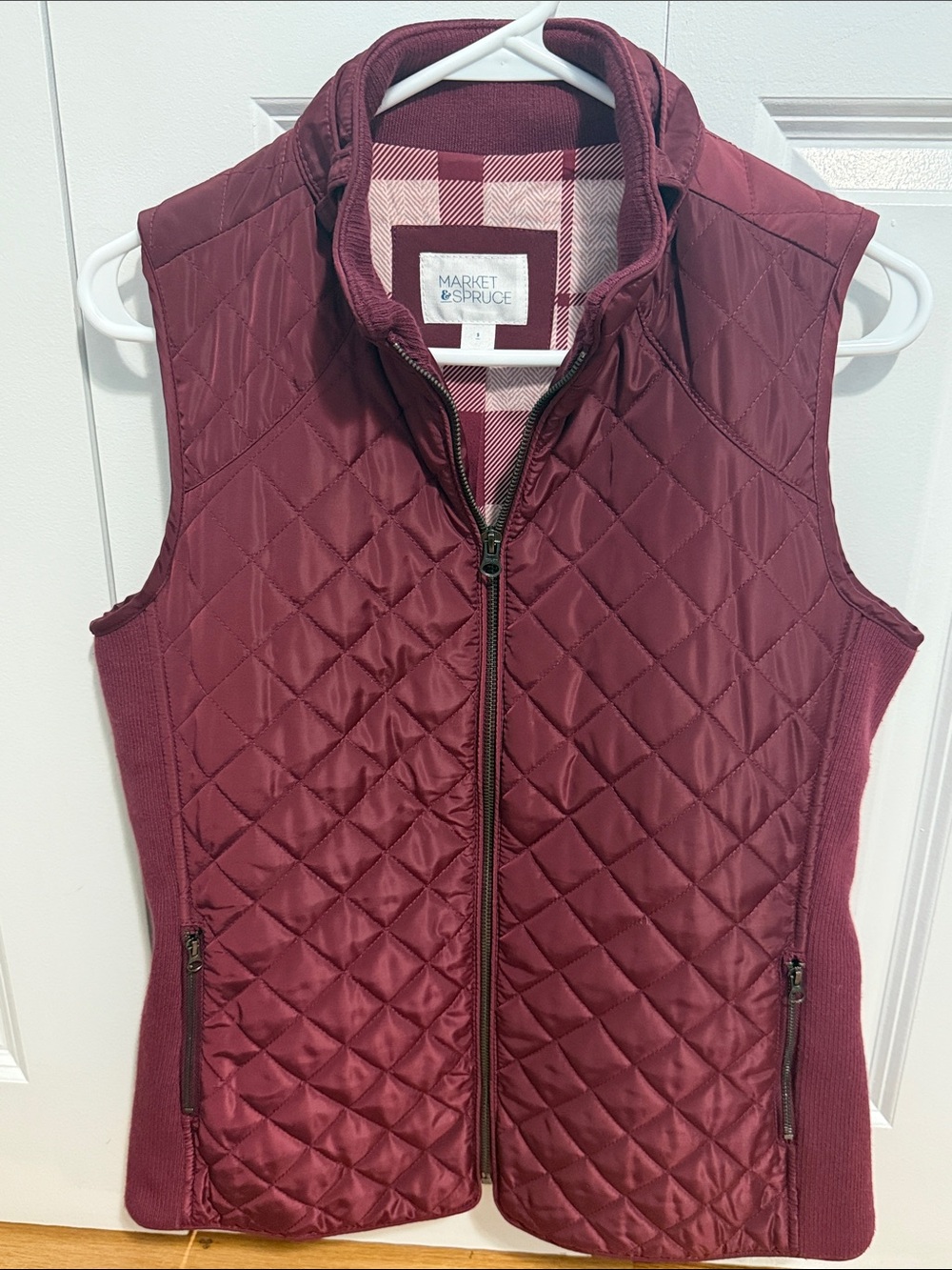 Market & Spruce Quilted Burgundy Sleeveless Vest